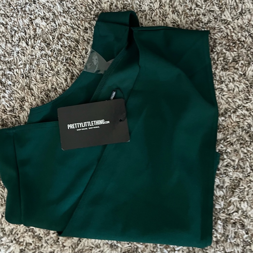 PrettyLittleThing Green One-Shoulder Dress